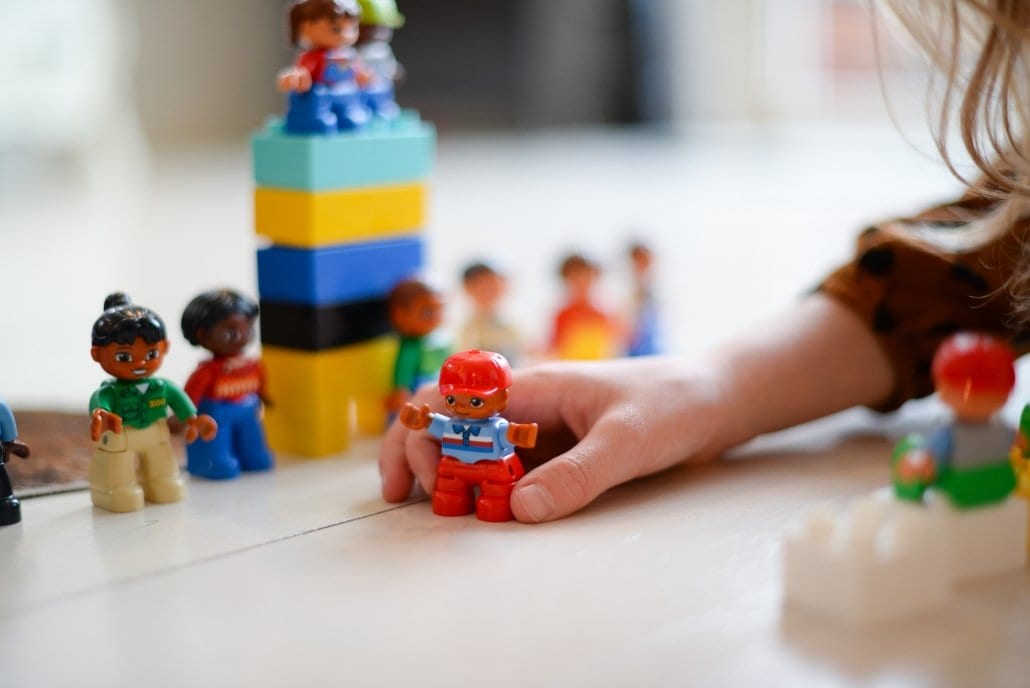 Jeu et créativité pour accompagner le tout-petit
